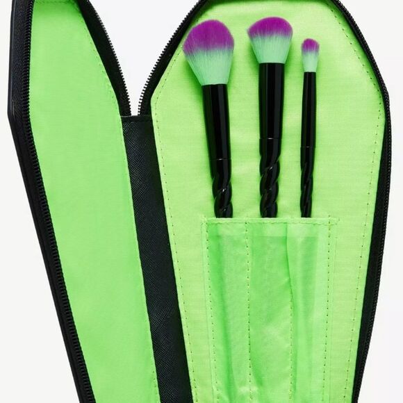 Profusion Cosmetics Electric Bride Brush Set & Case - Picture 3 of 6